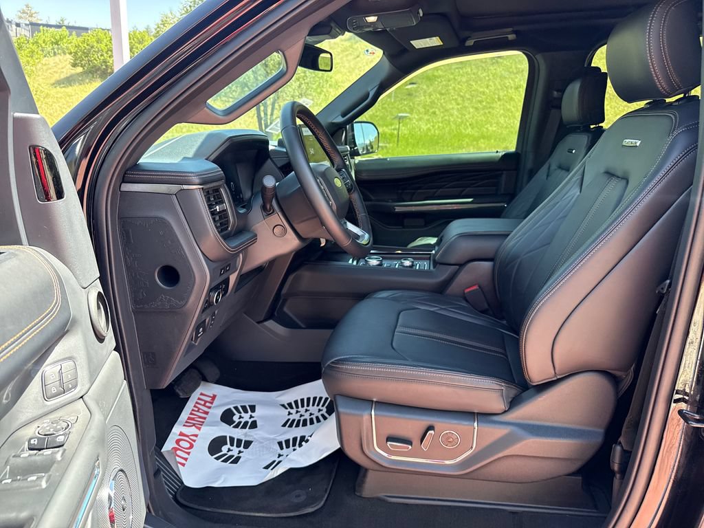 Used 2024 Ford Expedition Max Platinum AWD/4WD image 11