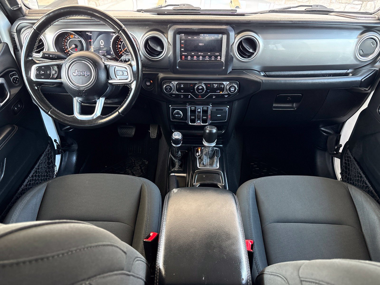 Used 2020 Jeep Wrangler Unlimited Sahara AWD/4WD image 19