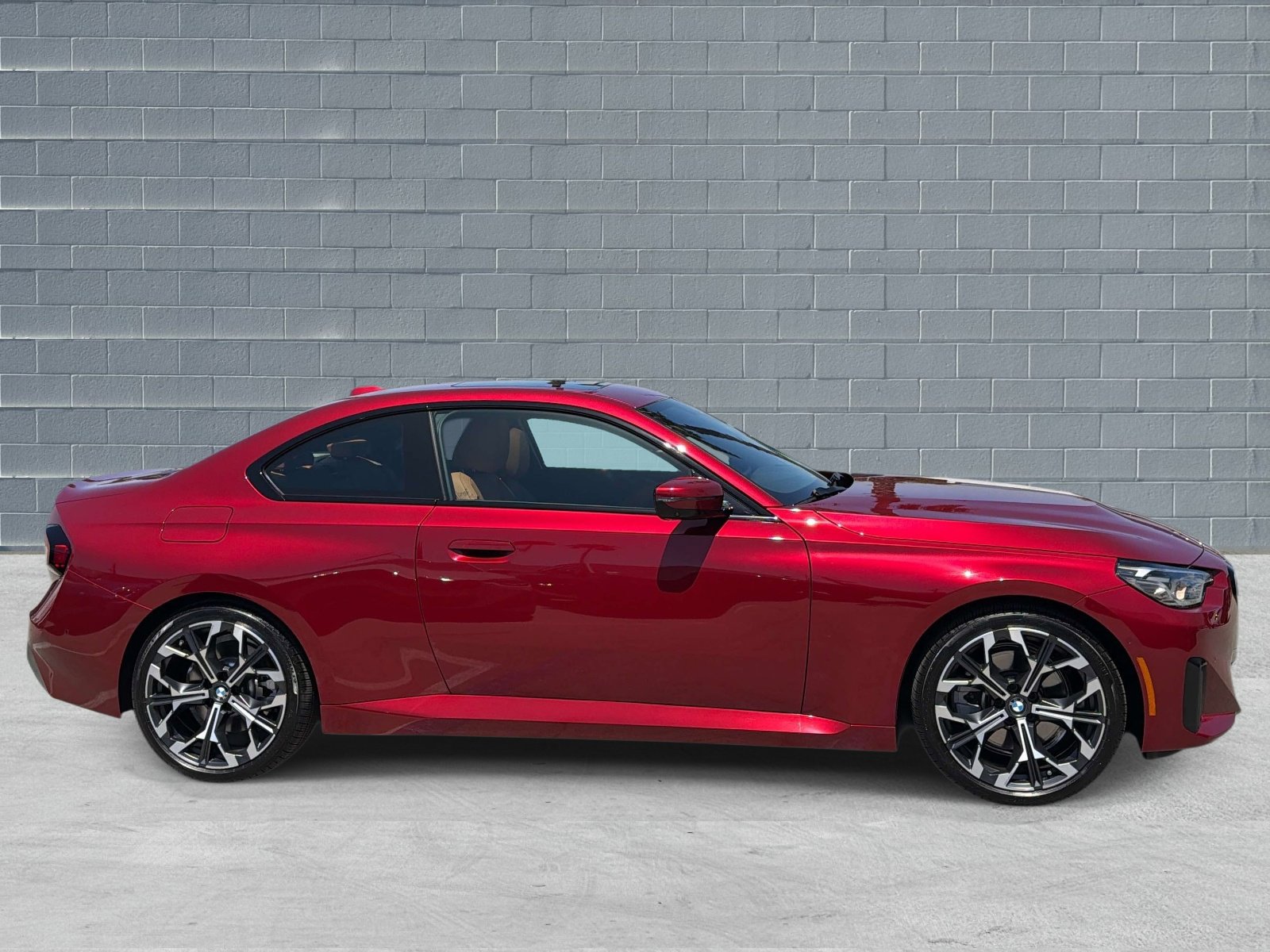 Used 2025 BMW 230i Coupe w/ Premium Package RWD image 3