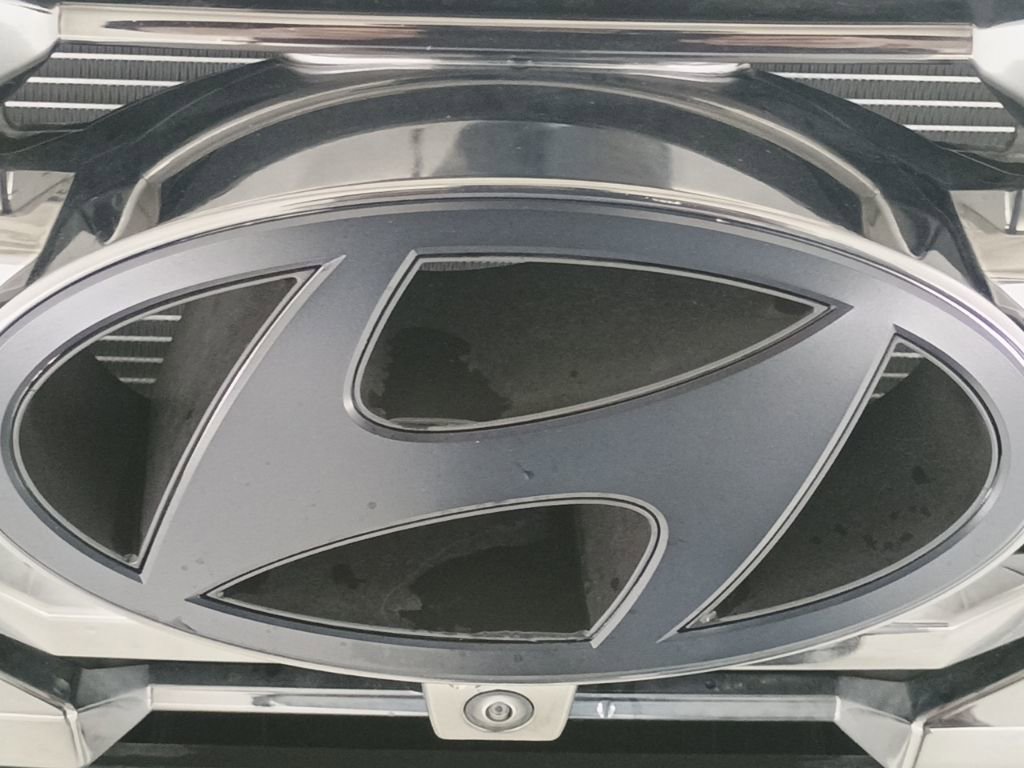 New 2025 Hyundai Tucson Limited image 8