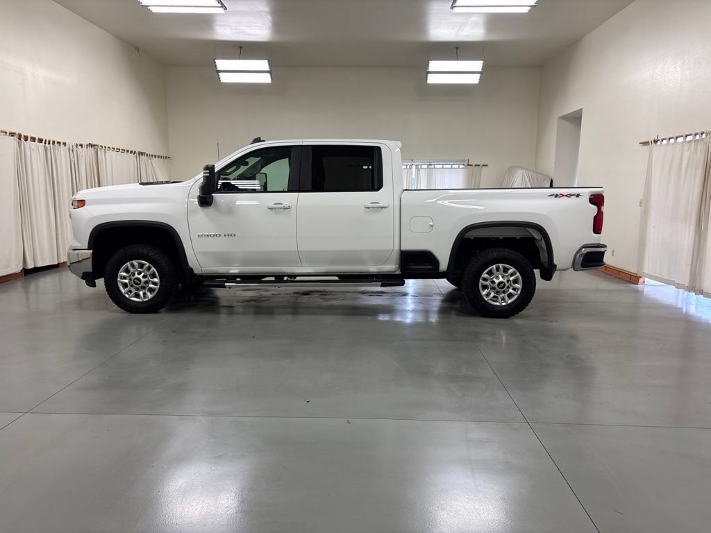 Used 2025 Chevrolet Silverado 2500 LT w/ Convenience Package AWD/4WD image 5