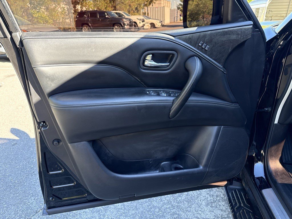 Used 2023 INFINITI QX80 Luxe w/ Cargo Package AWD/4WD image 13