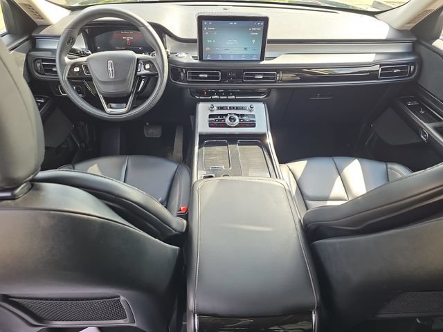 Used 2024 Lincoln Aviator AWD w/ Premium Package image 25