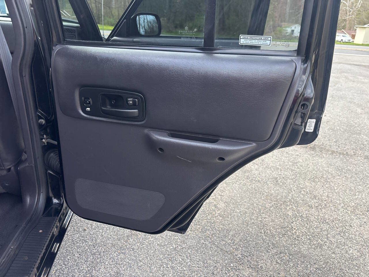 Used 2000 Jeep Cherokee Sport image 23