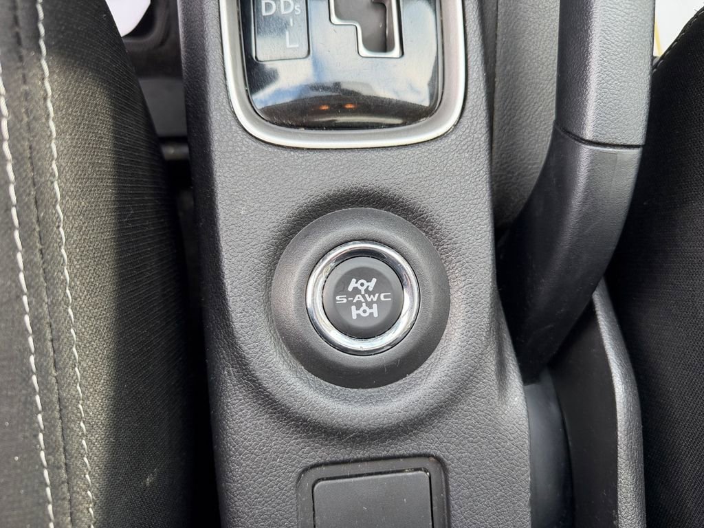 Used 2016 Mitsubishi Outlander ES image 18