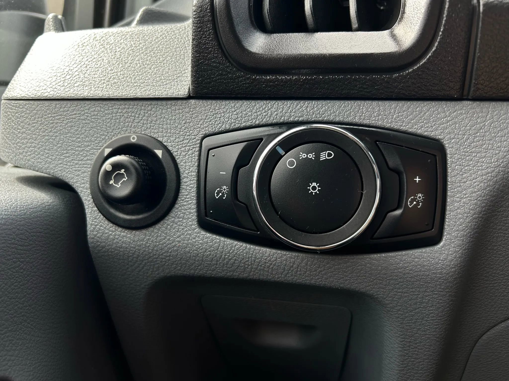 Used 2019 Ford Transit 150 148 Low Roof image 16