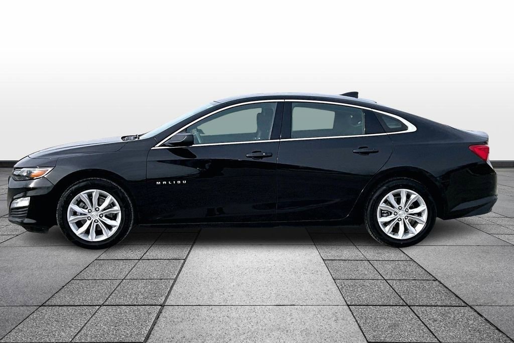 Used 2024 Chevrolet Malibu LT image 2