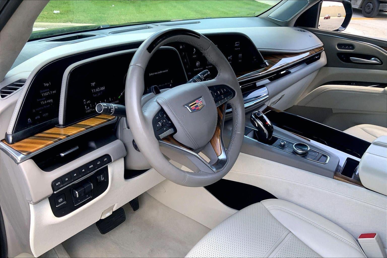 Certified 2024 Cadillac Escalade Sport Platinum w/ LPO, ONYX Package AWD/4WD image 15