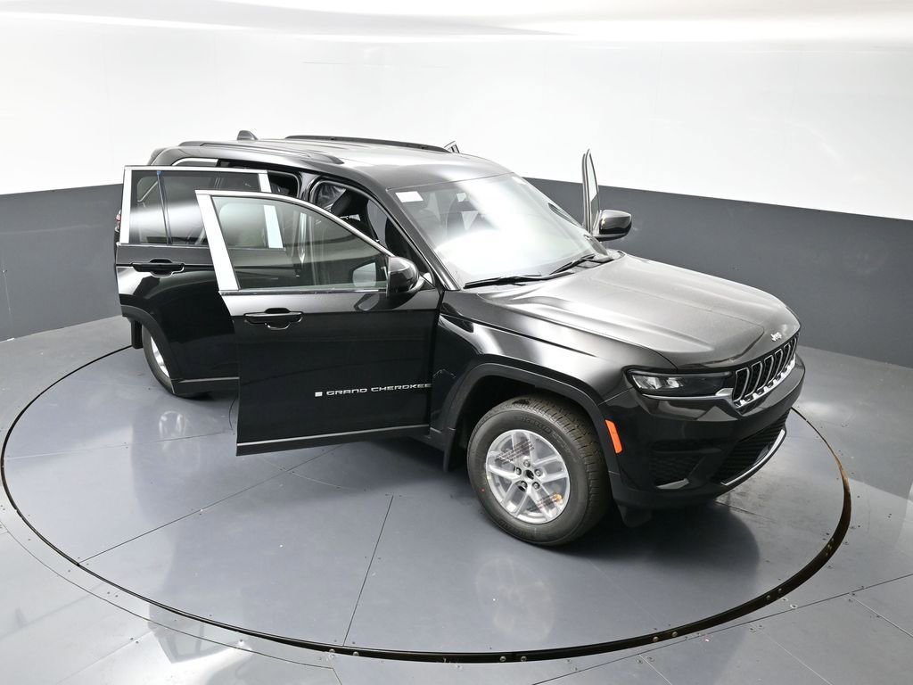 New 2025 Jeep Grand Cherokee Laredo X w/ Luxury Tech Group I image 44