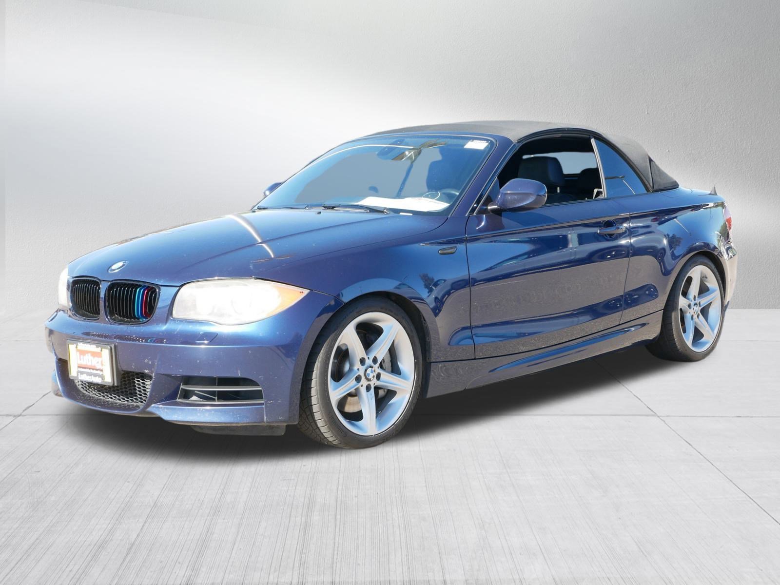 Used 2011 BMW 135i Convertible image 3