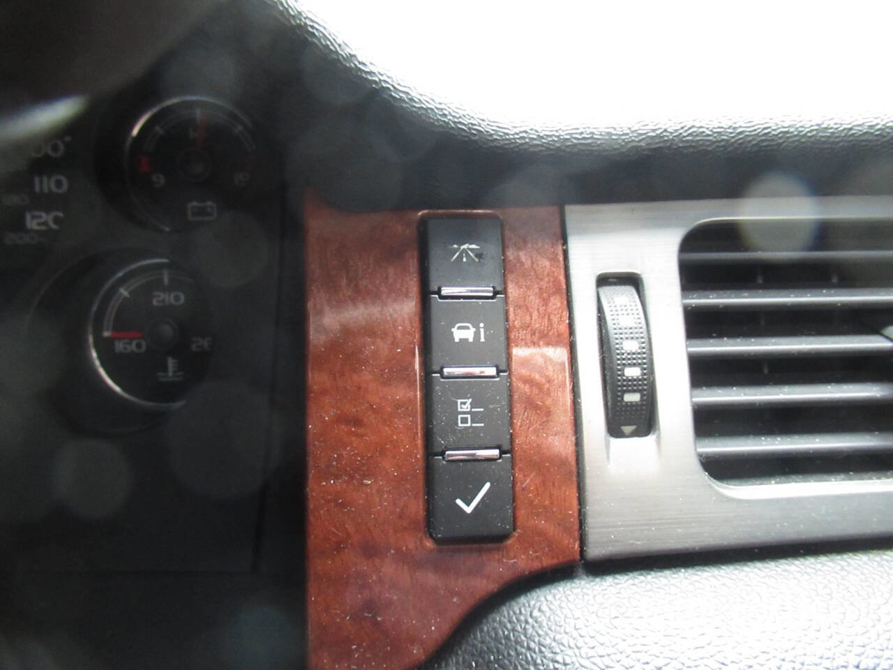 Used 2007 GMC Sierra 2500 SLT w/ Entertainment Package image 28