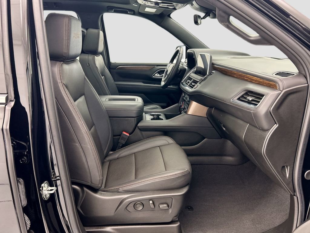 Used 2023 Chevrolet Tahoe High Country w/ Advanced Technology Package image 18