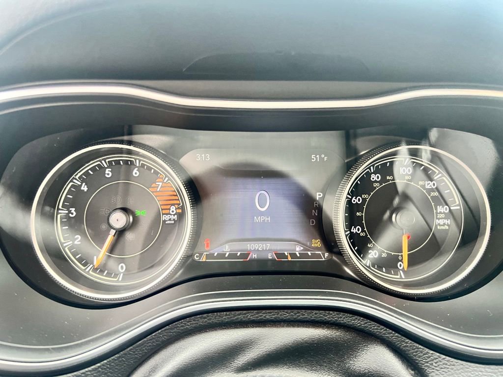 Used 2019 Jeep Cherokee Limited image 12