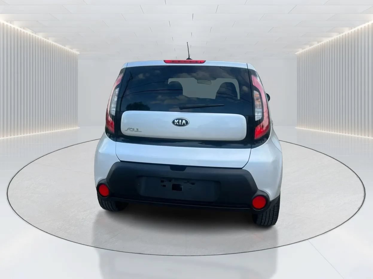 Used 2015 Kia Soul + FWD image 5