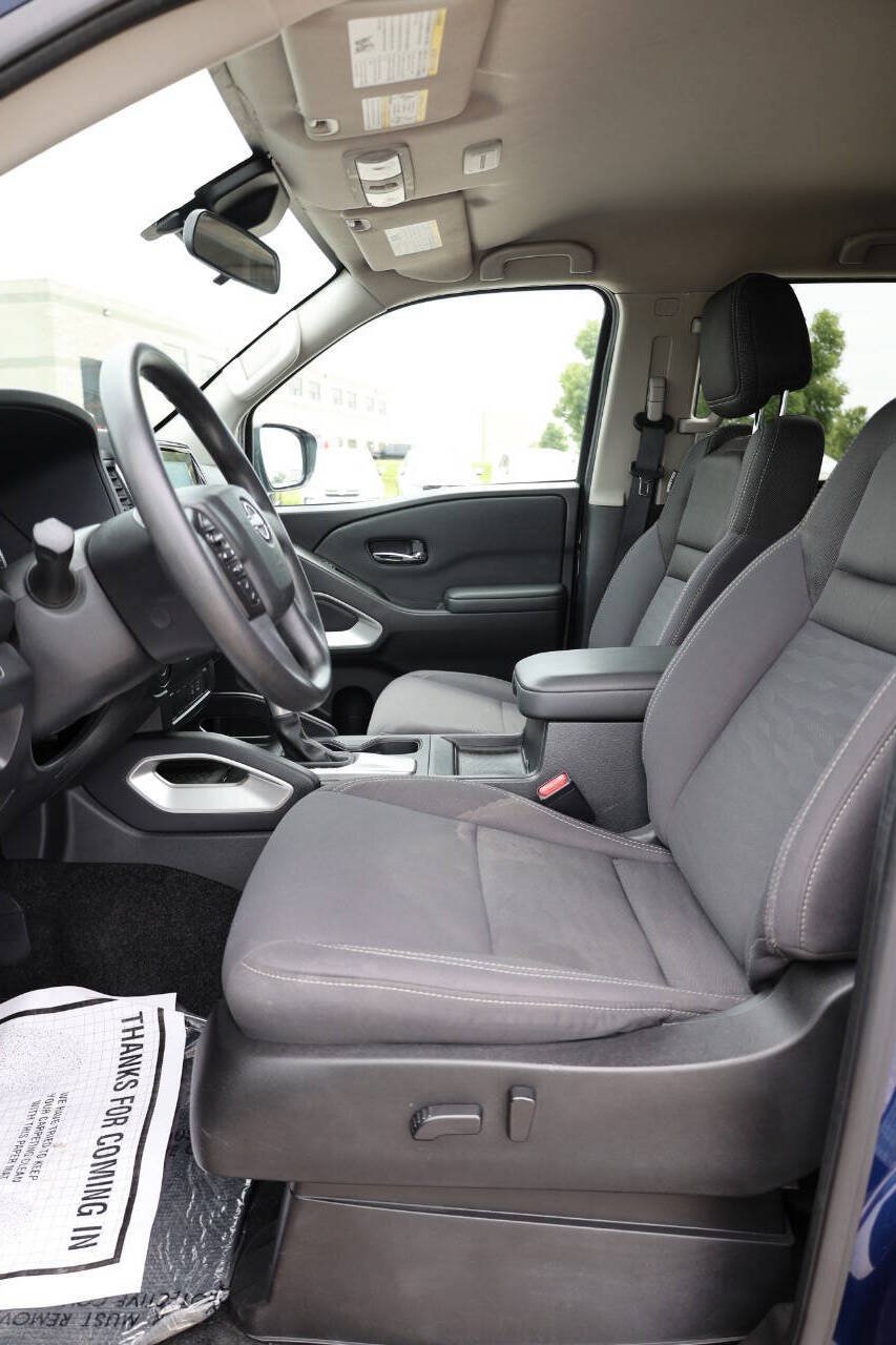 Used 2022 Nissan Frontier SV RWD image 13