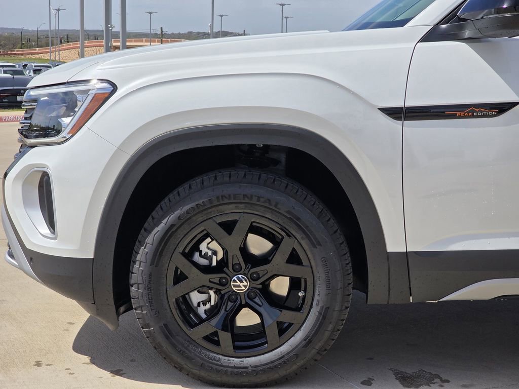 New 2026 Volkswagen Atlas Peak Edition image 5