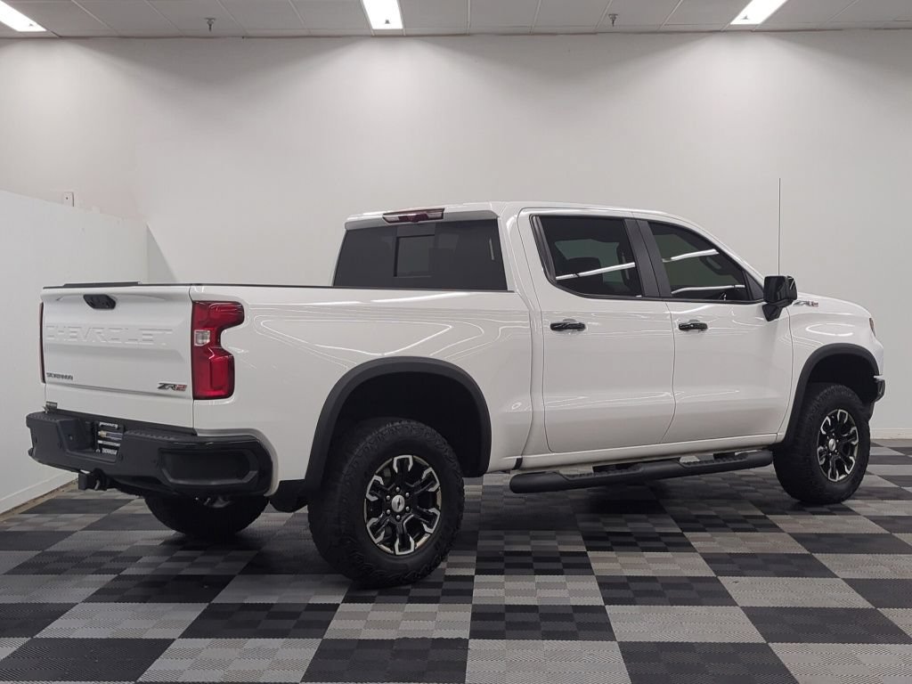 Used 2024 Chevrolet Silverado 1500 ZR2 AWD/4WD image 7