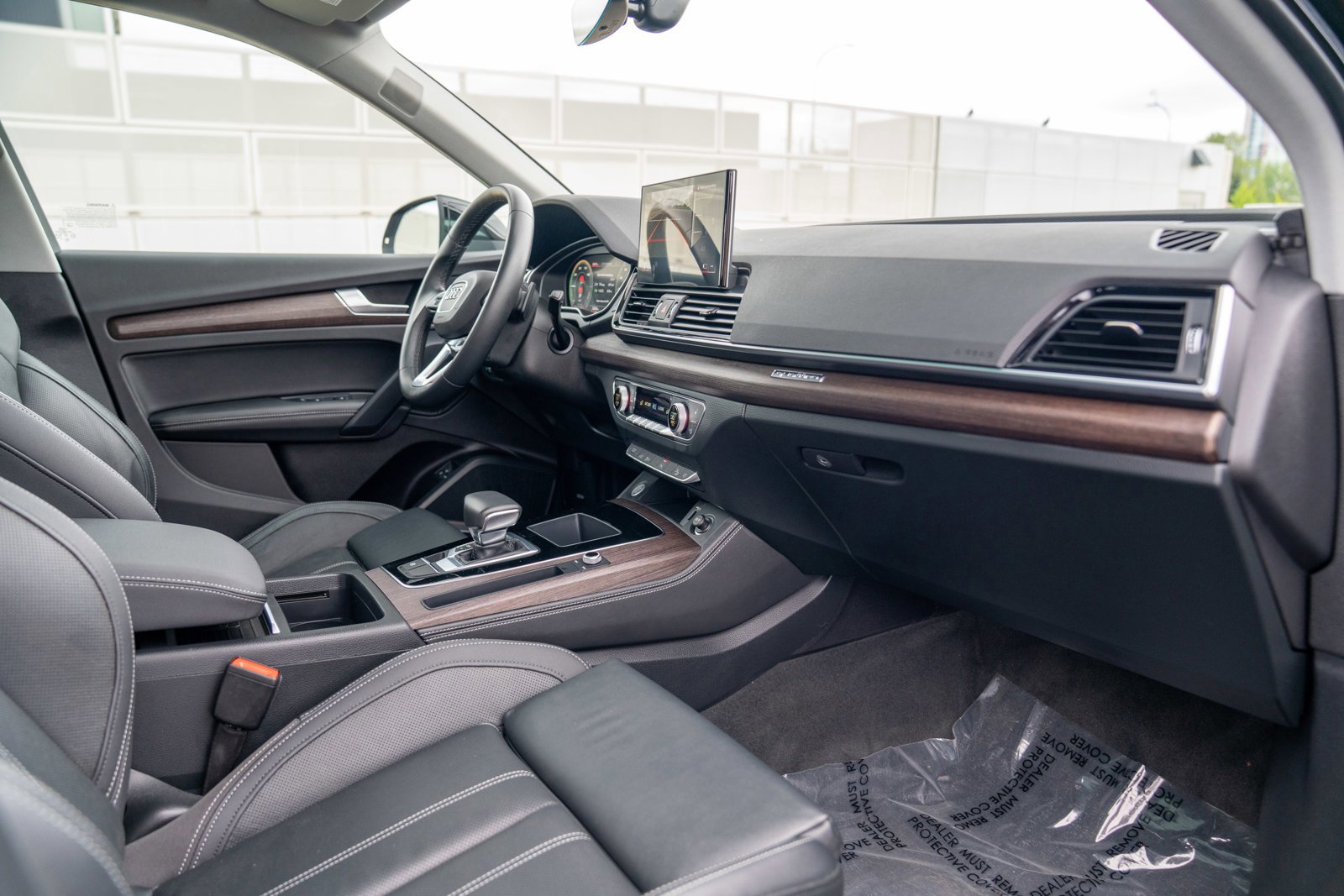 Used 2021 Audi Q5 e Premium Plus w/ Premium Plus Package AWD/4WD image 25