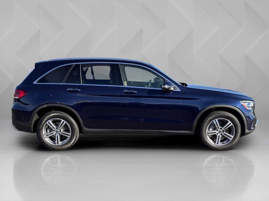 Used 2022 Mercedes-Benz GLC 300 image 4