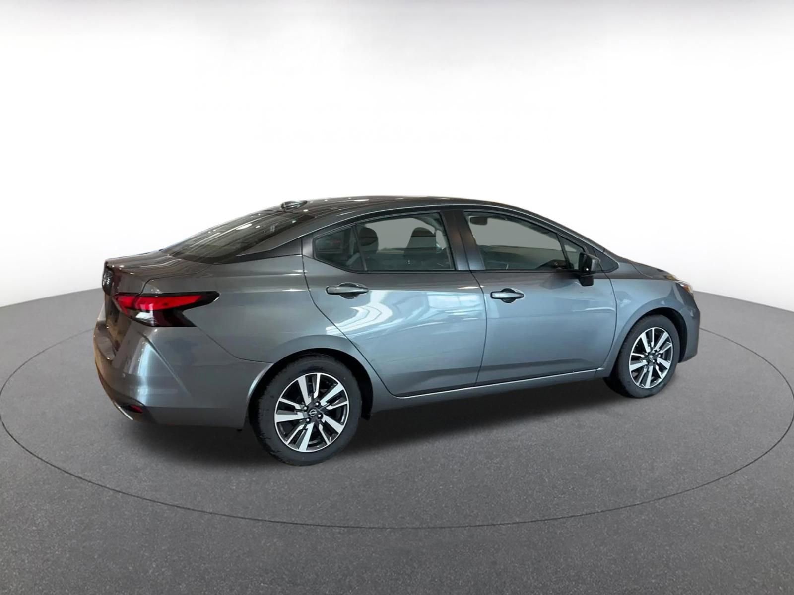 Used 2025 Nissan Versa SV image 15