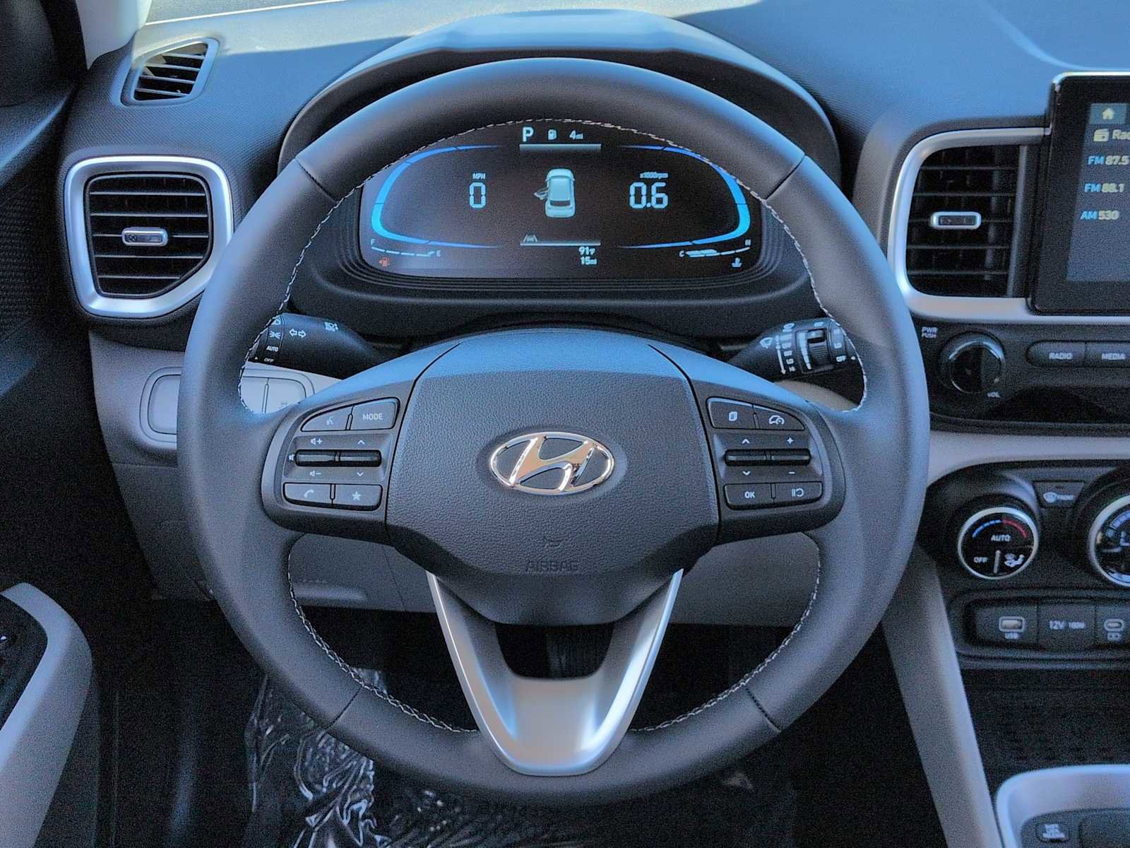 Certified 2026 Hyundai Venue SEL image 22