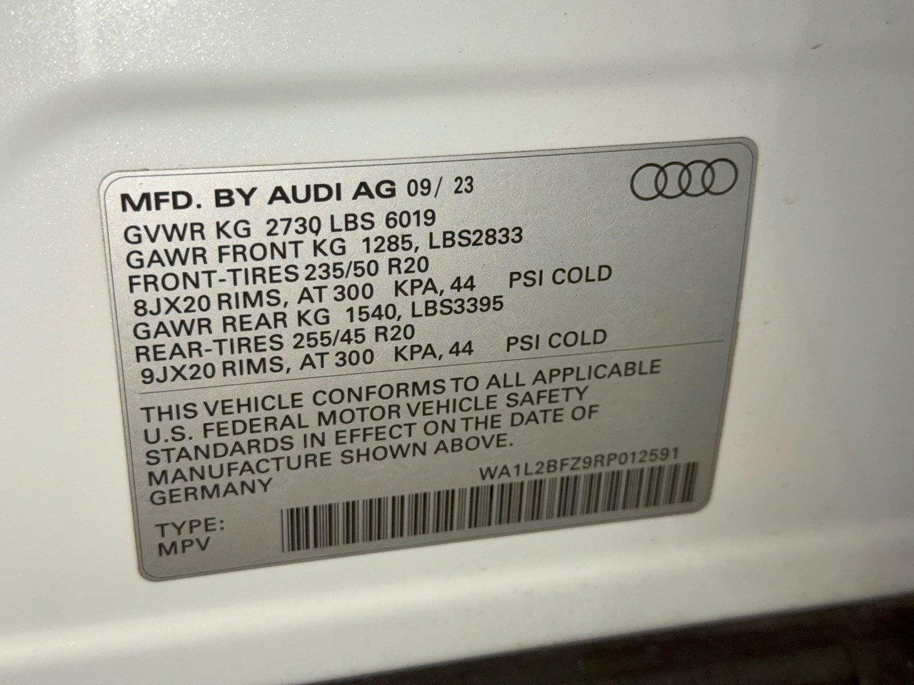 Used 2024 Audi Q4 e-tron Premium Plus AWD/4WD image 31