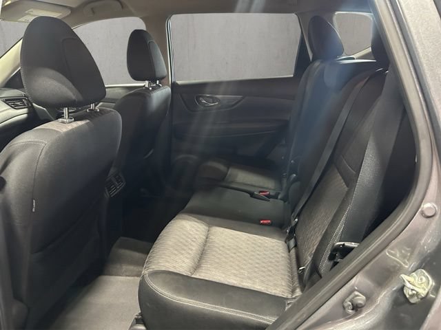 Used 2018 Nissan Rogue SV AWD/4WD image 25
