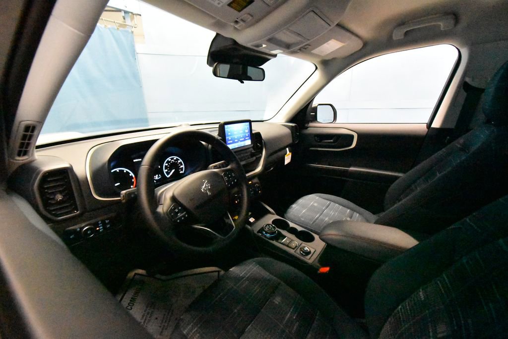 Used 2024 Ford Bronco Sport Heritage w/ Heritage Convenience Package image 2