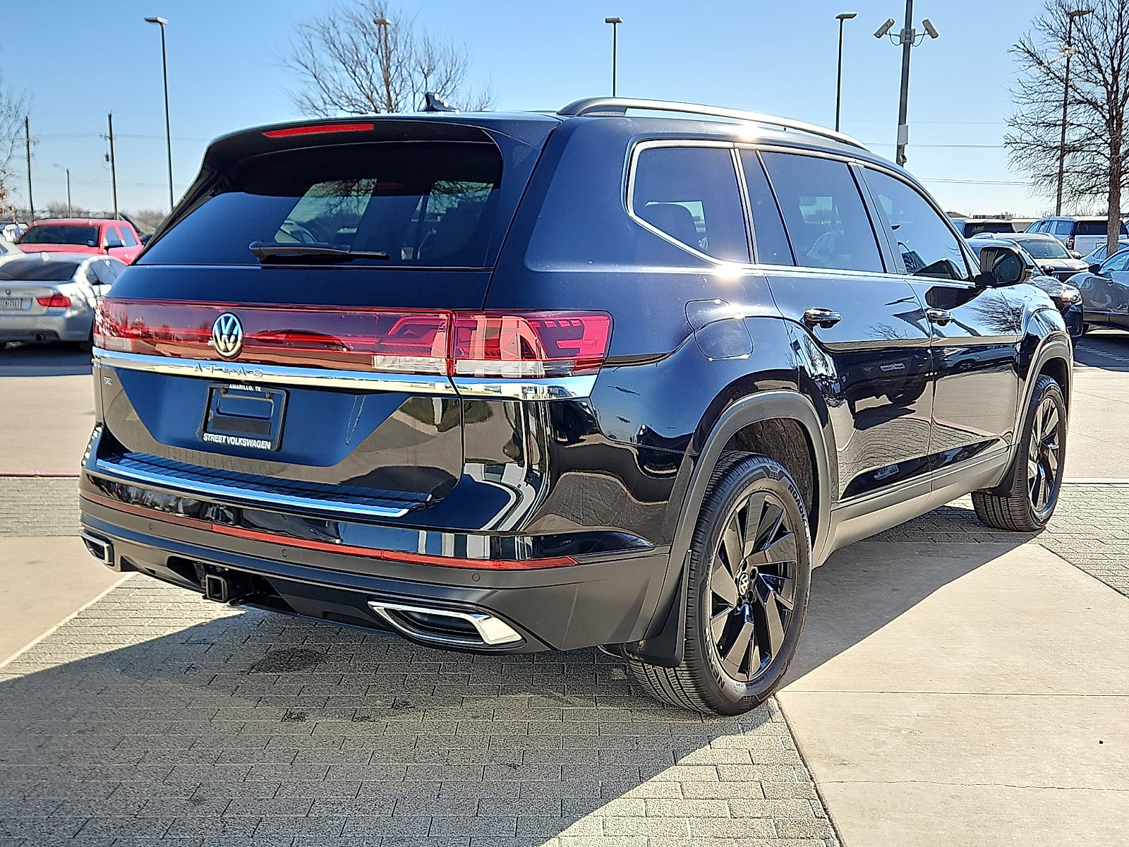 New 2025 Volkswagen Atlas SE image 3