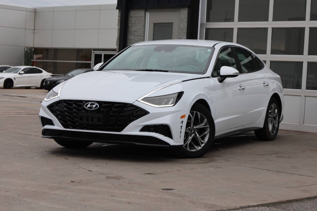 Used 2020 Hyundai Sonata SEL w/ Convenience Package FWD image 3