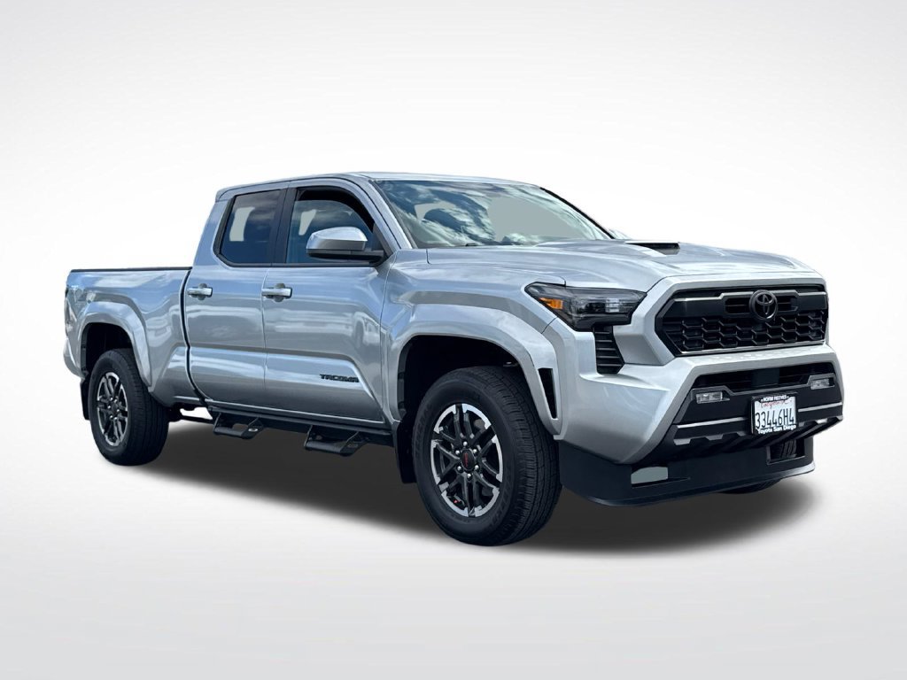 Used 2025 Toyota Tacoma TRD Sport AWD/4WD image 6