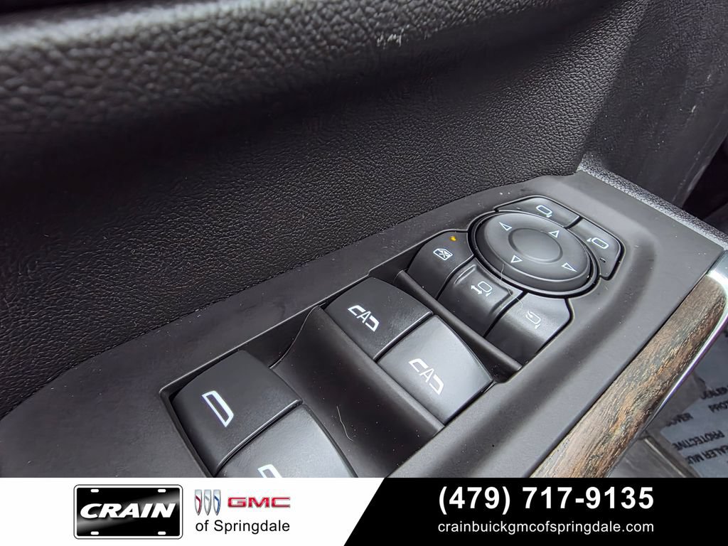 Used 2021 GMC Sierra 2500 Denali w/ Denali Black Diamond Edition AWD/4WD image 11