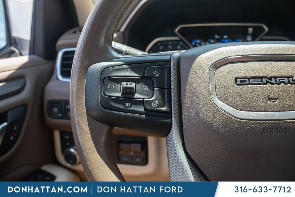 Used 2021 GMC Yukon Denali w/ Denali Premium Package AWD/4WD image 10