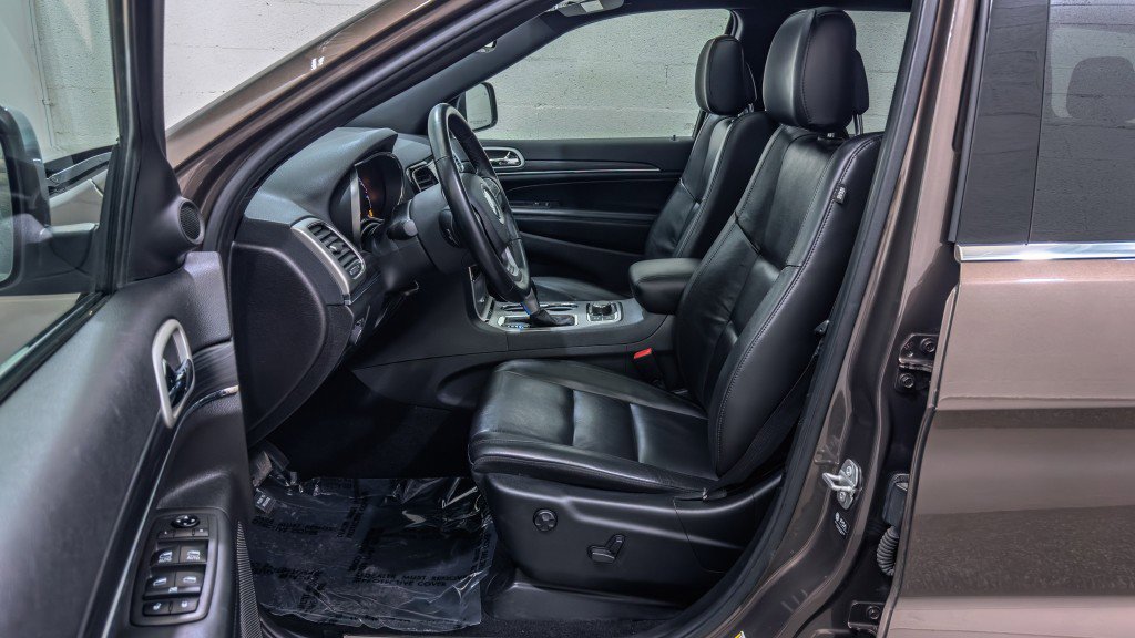 Used 2021 Jeep Grand Cherokee Limited image 14