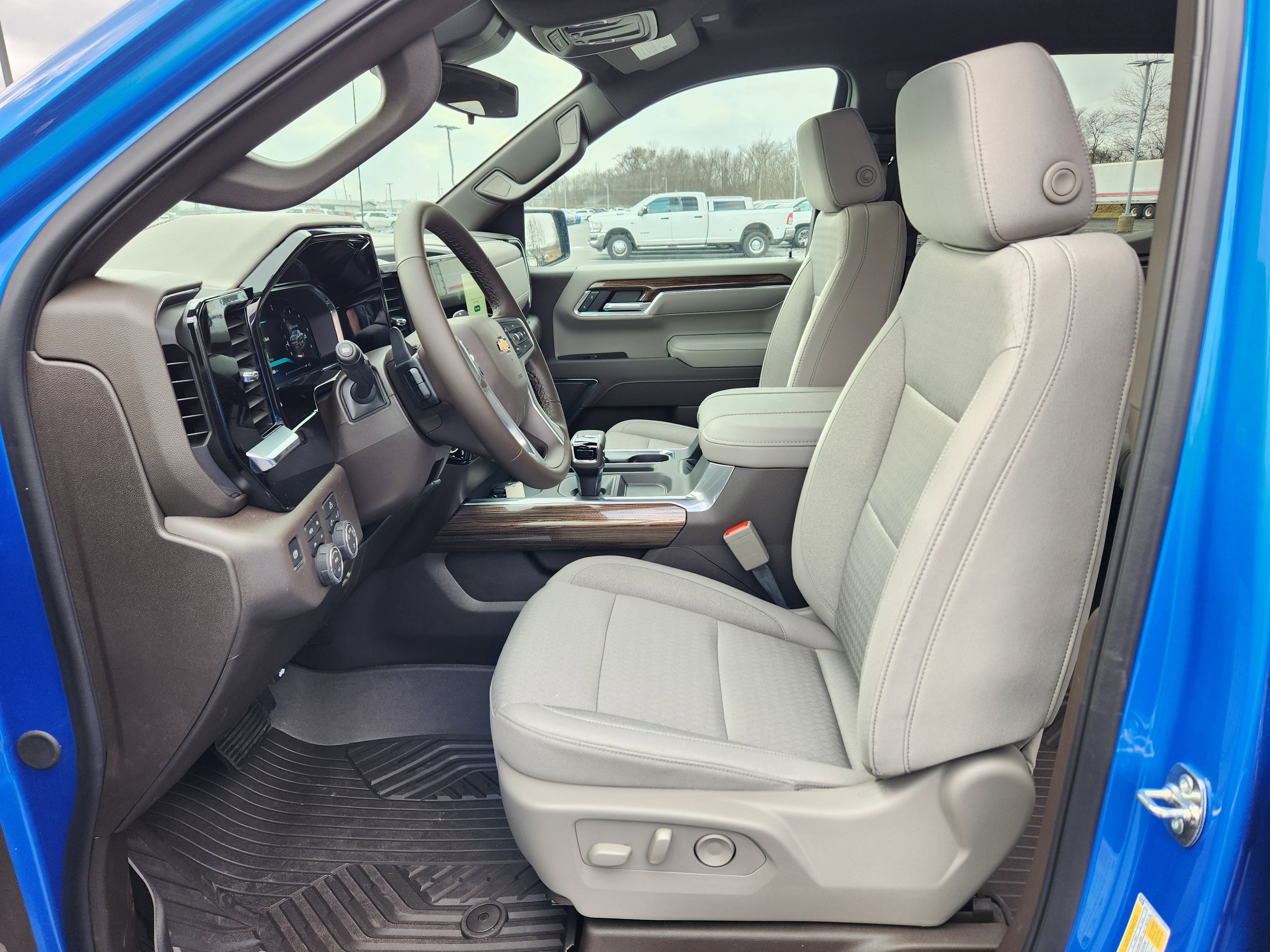 New 2026 Chevrolet Silverado 1500 LT image 9