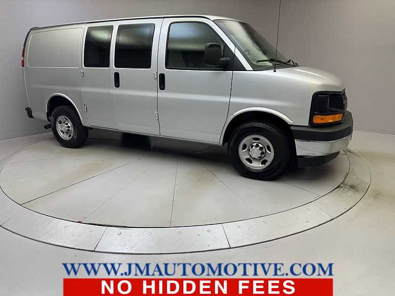 Used 2017 Chevrolet Express 2500 RWD image 8