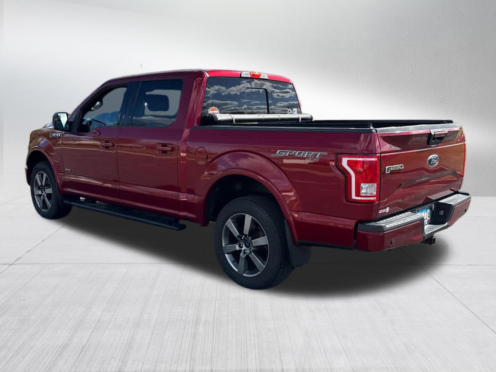 Used 2017 Ford F150 XLT w/ Equipment Group 302A Luxury AWD/4WD image 6
