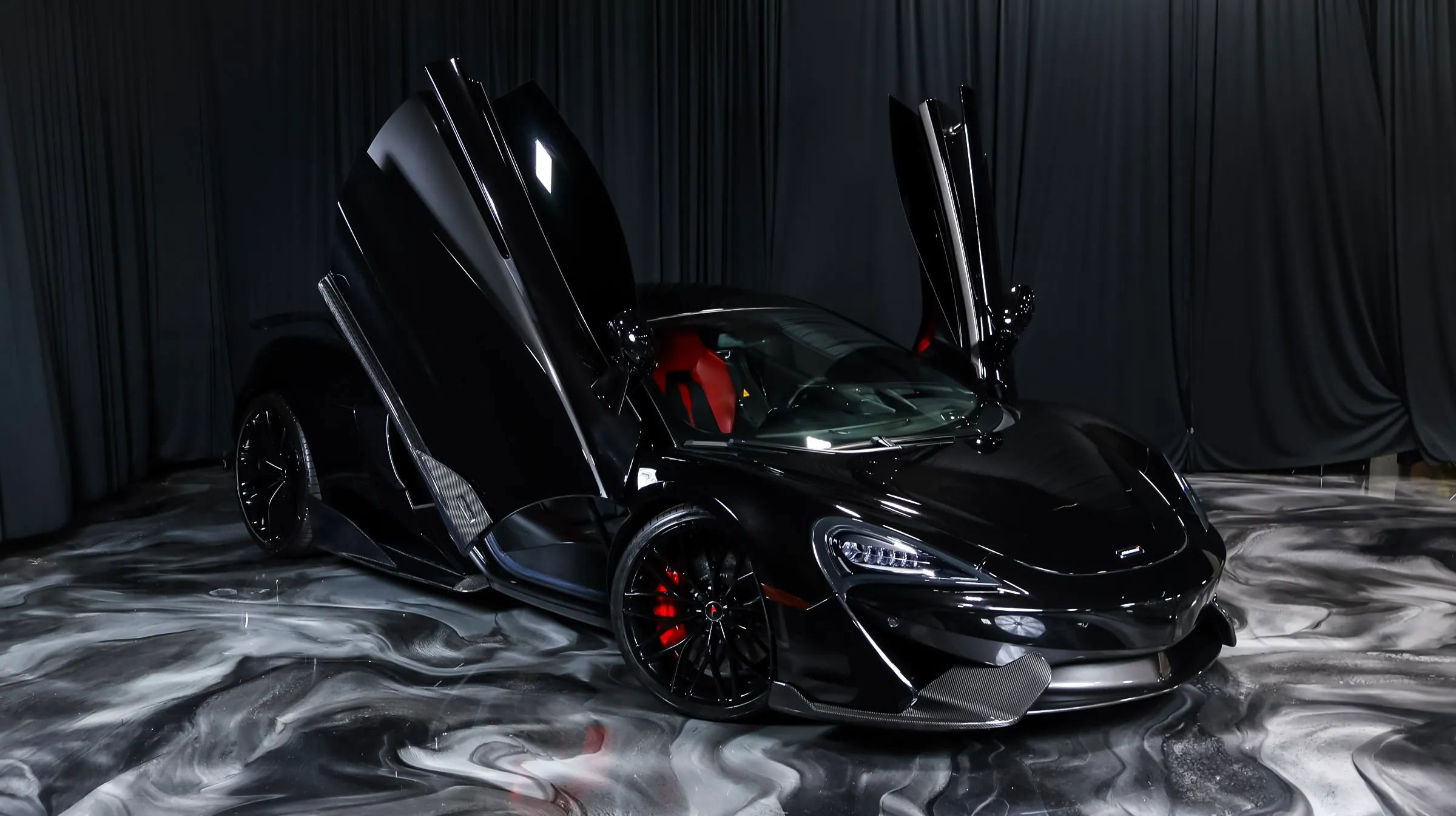 Used 2017 McLaren 570S Coupe RWD image 3