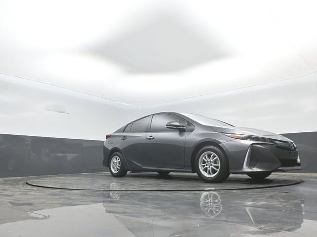 Used 2018 Toyota Prius Prime Premium FWD image 32