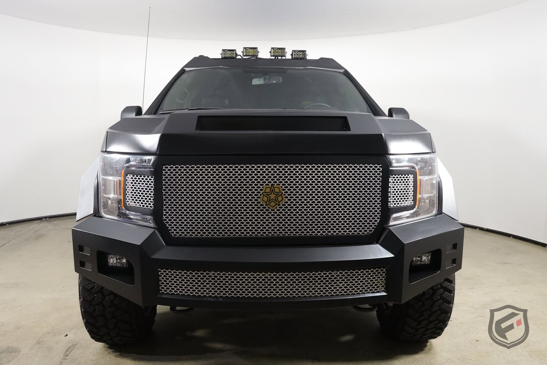 Used 2018 Ford F150 XLT w/ Equipment Group 302A Luxury image 3