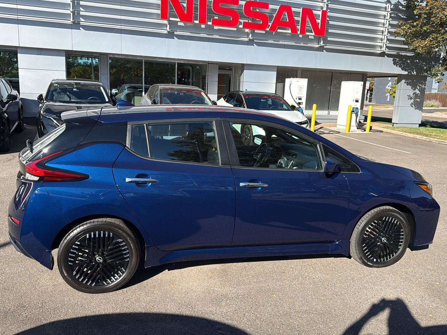 Certified 2025 Nissan Leaf SV Plus FWD image 8