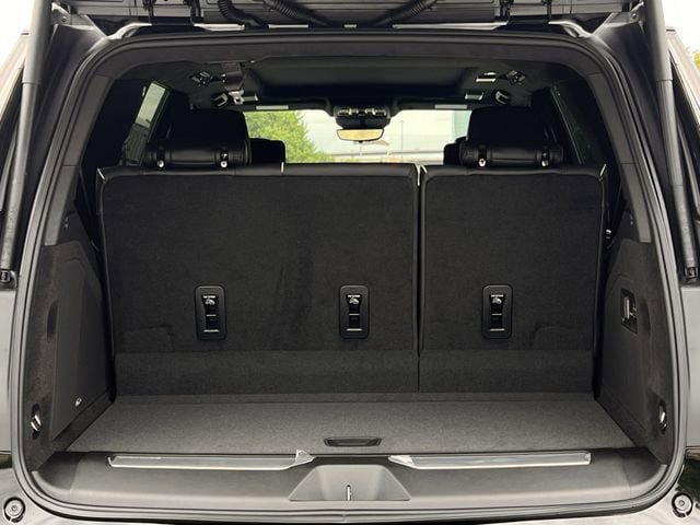 New 2026 Cadillac Escalade V w/ LPO, ONYX Package AWD/4WD image 26