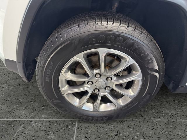 Used 2014 Jeep Grand Cherokee Limited w/ Trailer Tow Group IV image 24