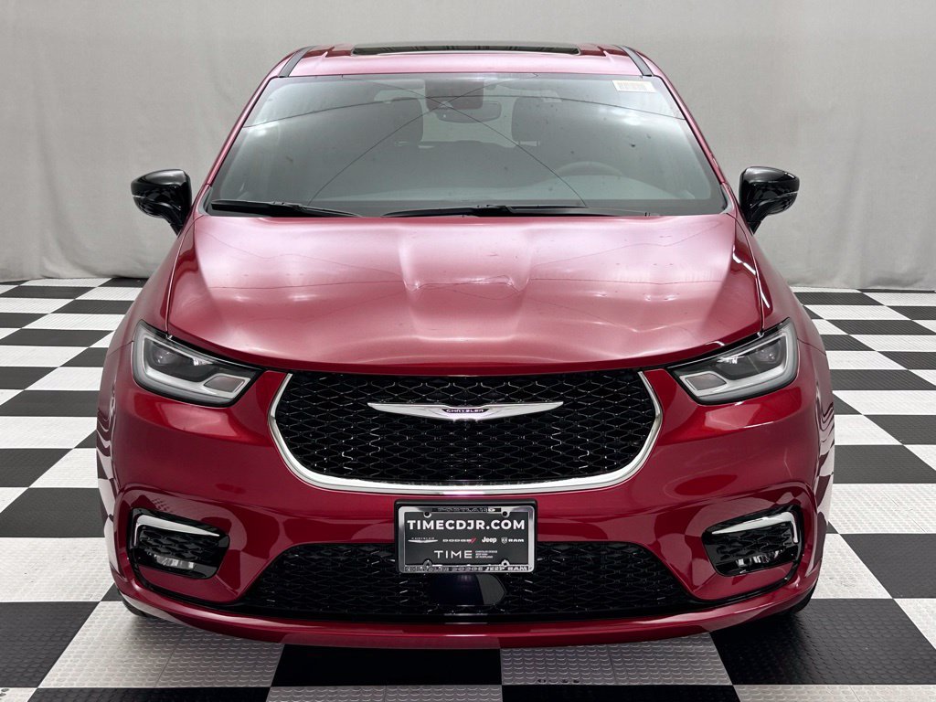 New 2026 Chrysler Pacifica Select AWD/4WD image 3