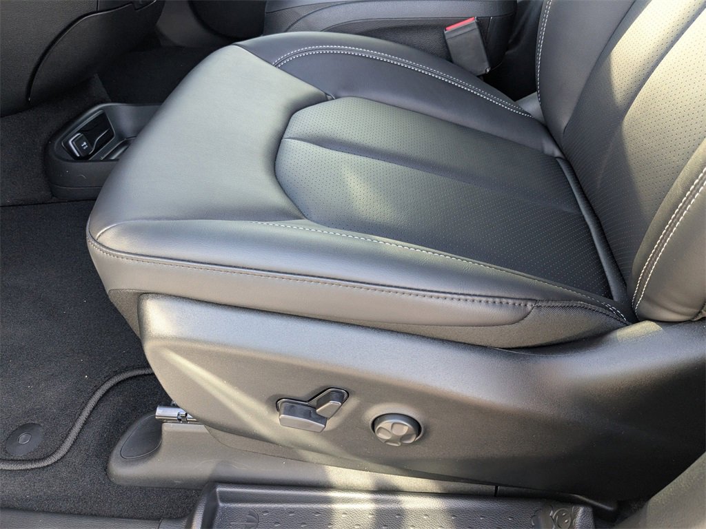 New 2026 Chrysler Pacifica Select image 22