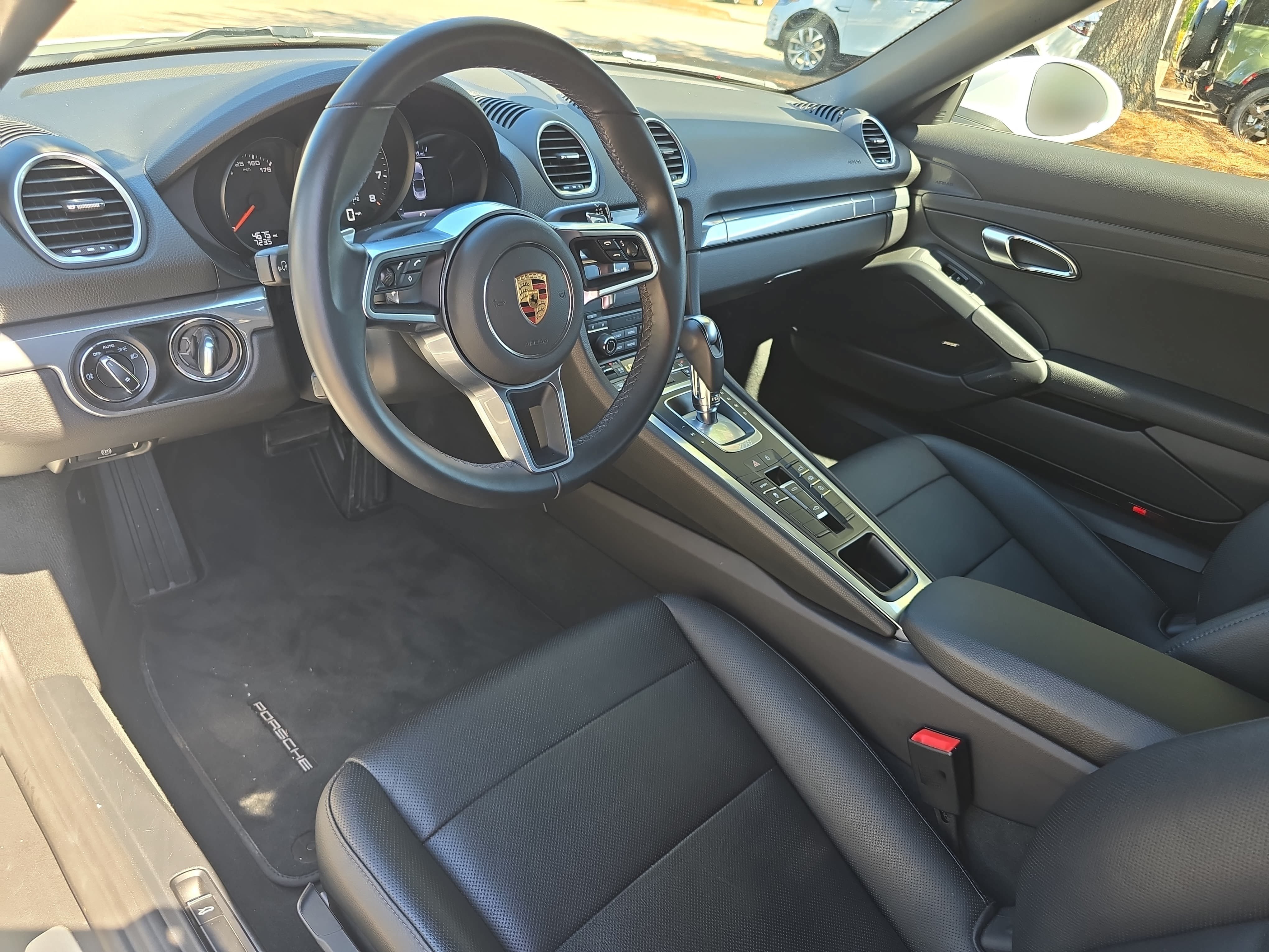 Used 2022 Porsche 718 Boxster RWD image 12