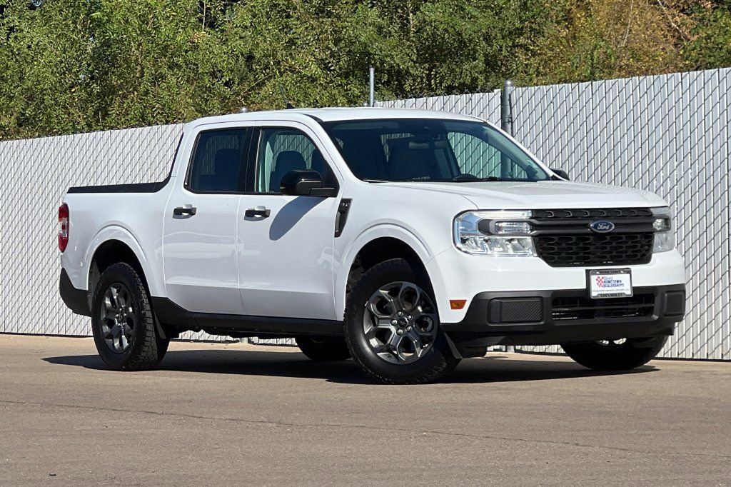 Used 2024 Ford Maverick XLT w/ XLT Luxury Package image 2