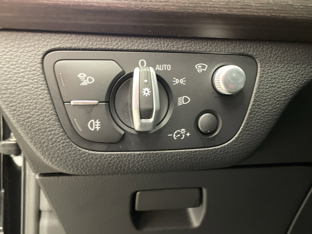 Used 2023 Audi Q5 2.0T Prestige w/ Prestige Package image 15