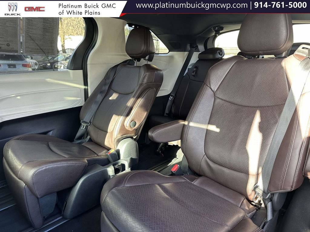 Used 2022 Toyota Sienna Platinum image 20