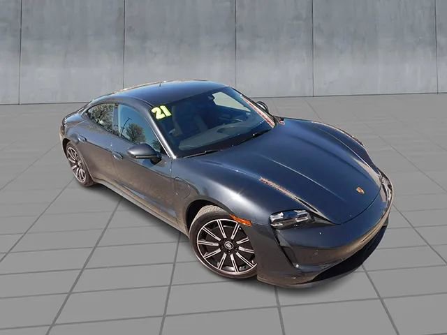 Used 2021 Porsche Taycan image 2